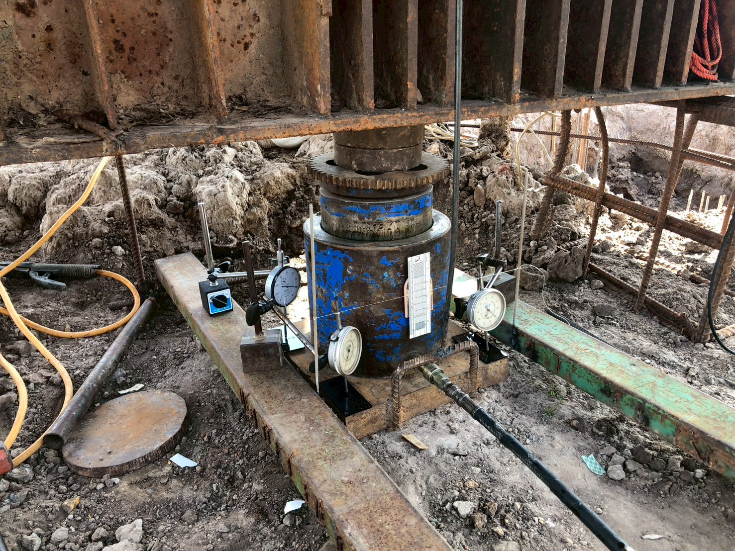 งานทดสอบการรับน้ำหนักบรรทุกของเสาเข็ม